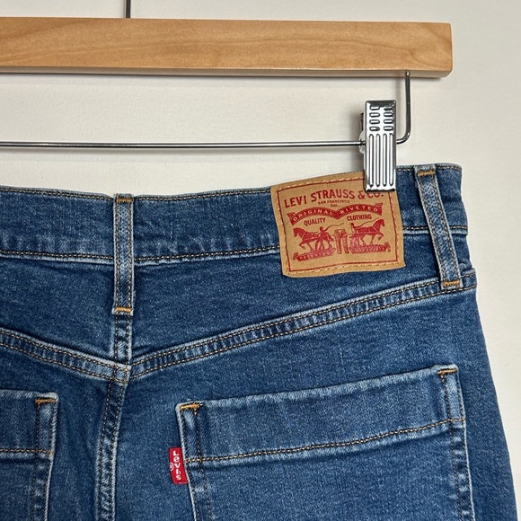 LEVI’S Mile High Wide Leg Jeans Dark Wash - Picture 8 of 11